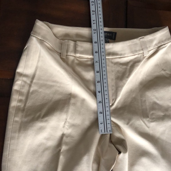 Women’s size 6 banana republic stretch martin beige slacks - Picture 6 of 10